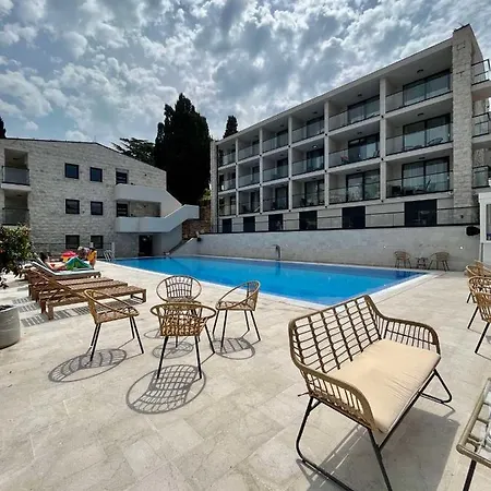 The New Hotel Mediteran - Villa Edition Ulcinj Exterior photo
