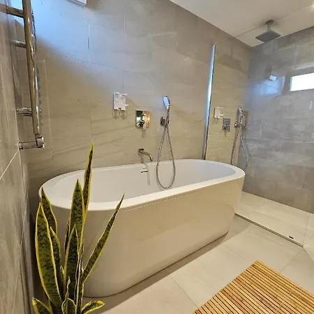 The New Hotel Mediteran - Villa Edition Ulcinj Exterior photo