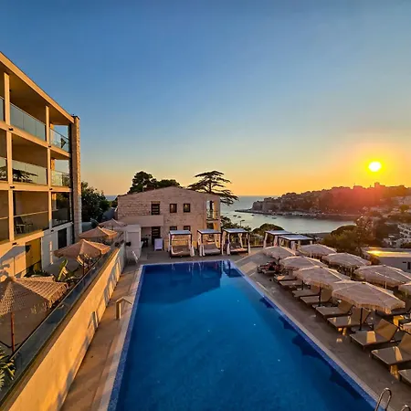 The New Hotel Mediteran - Villa Edition Ulcinj Exterior photo